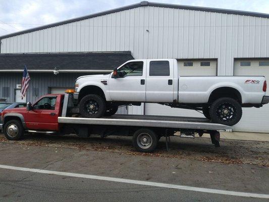 Dillons Towing And Roadside Service