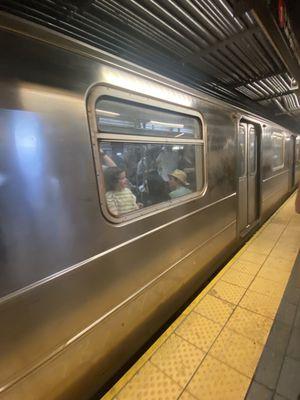 MTA - High St Subway Station