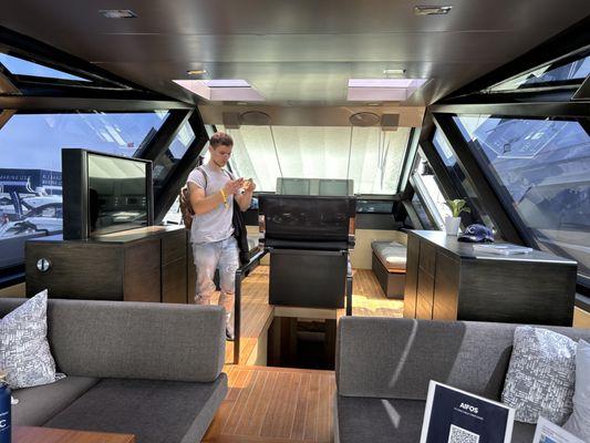 Breeze Marine Boat Service LLC