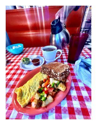 Mexican Omlet @ Pauline's.Chicago, IL Breakfast Lunch Brunch.Very Busy in Weekends . Old Legendary Place in Ravenswood .Cool!