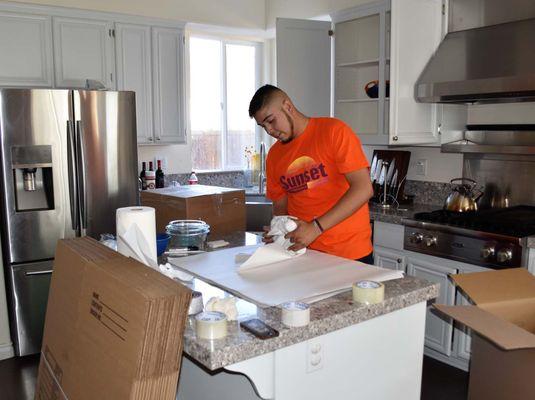 Sunset International Shipping