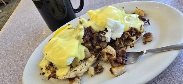 Eggs benny with house made corned beef hash... perfection!