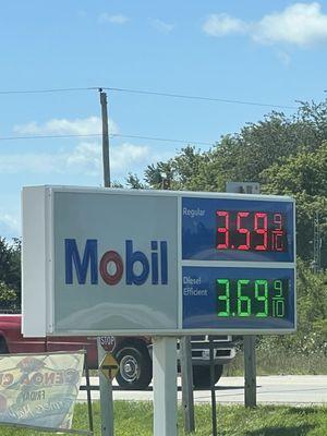 Decent gas prices up this way. Reg $3.59/Extra $4.09/Diesel $3.69