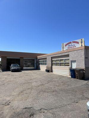 Pioneer Towing & Recovery