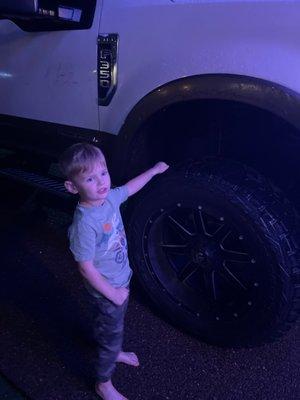 Les Schwab Tire Center