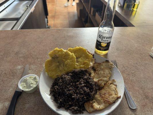 Macarena La Cafeteria