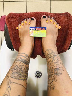 I'm getting my nails done did soon as I take these cushions out between my toes my toes will be on point