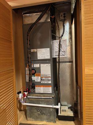 Neat and professional furnace installation for a residential client. Clean lines, quality components, and top-tier performance. #Furnace