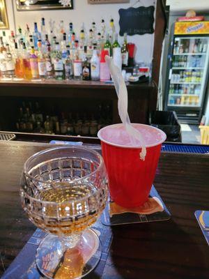 Shelly at the bar even makes a cute twirl with the straw paper! And look at that glass!