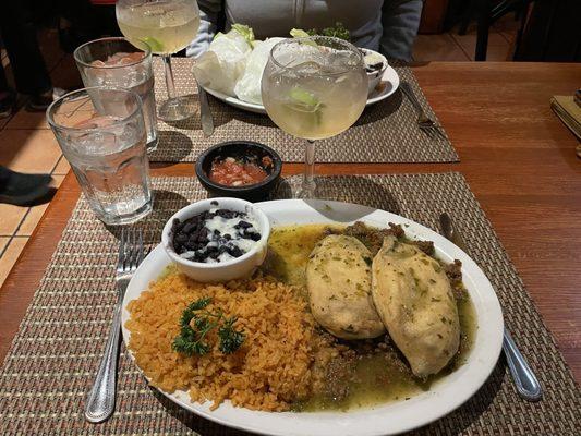 Chiles delle is with ground beef