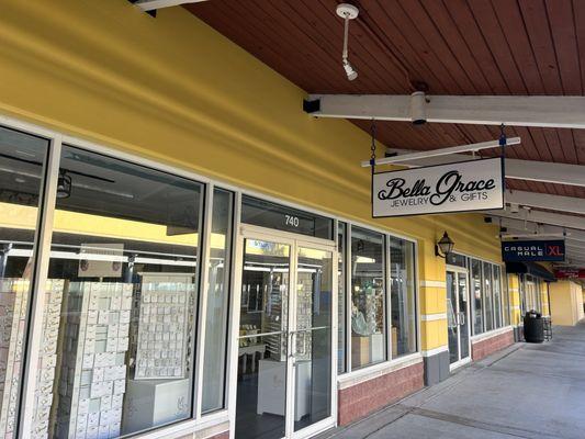Bella Grace Jewelry & Gifts