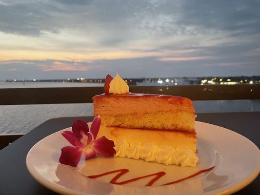 Strawberry crème dessert