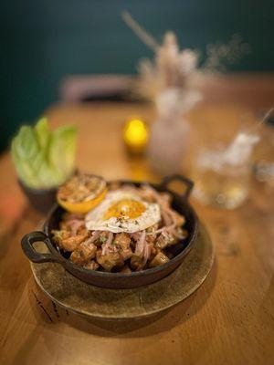 Tofu sizzling tofu, pepper relish, farm egg,