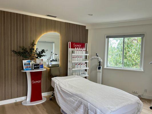 LA Skin Retreat by Lena