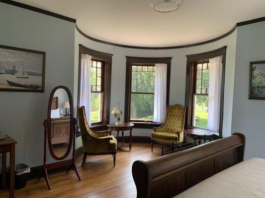 Beautiful restoration of the mansion bedrooms, which can be rented!