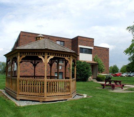 Maple Ridge Apartments