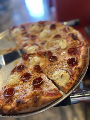 Small custom new york pizza