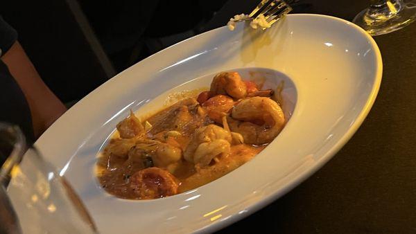 Lobster ravioli with seafood