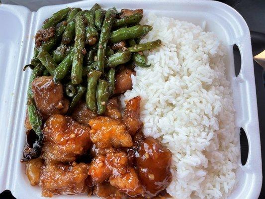 Steam Rice, Spicy Orange Chicken, Green Bean Chicken