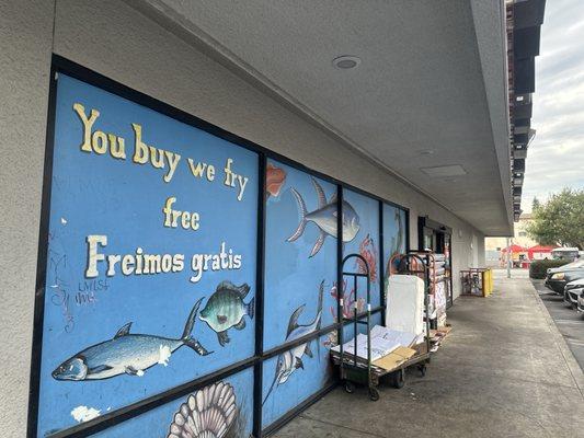 Tambuli Seafood Market