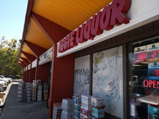 Aggie Liquor & Deli