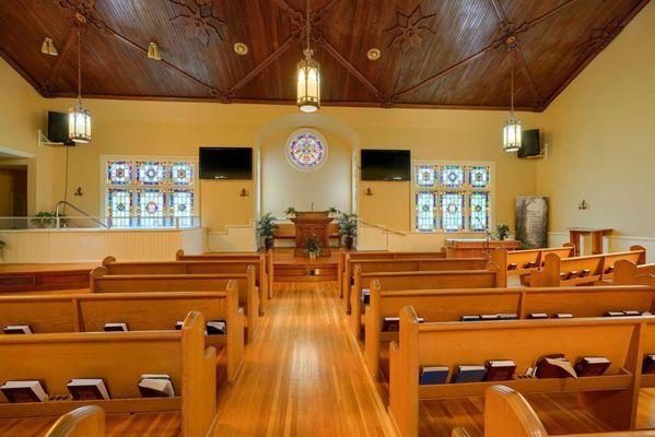 Come worship the Lord, Jesus Christ, with us!