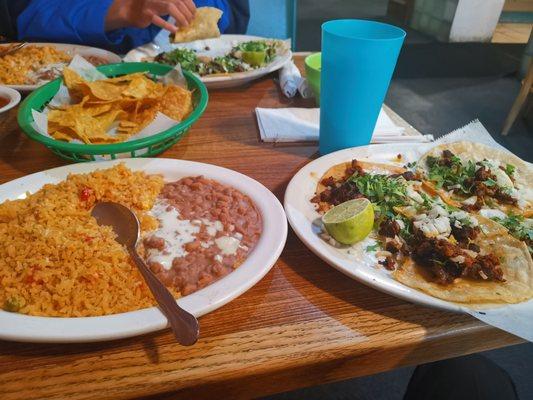 this is the taco we ordered. Never had these delicious taco before. We are from California.