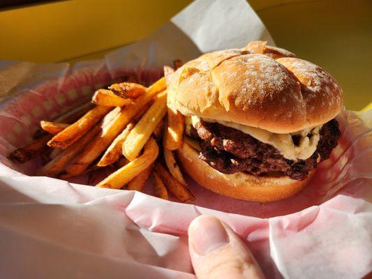 Bigfoot Burger w/ Cheese