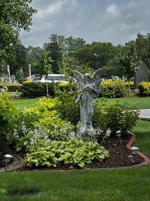 Maplewood & Lowell Memorial Cemetery & Monuments