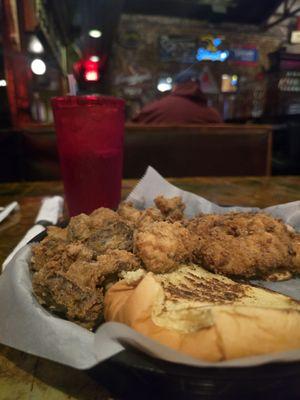 M Mogger's Restaurant & Pub