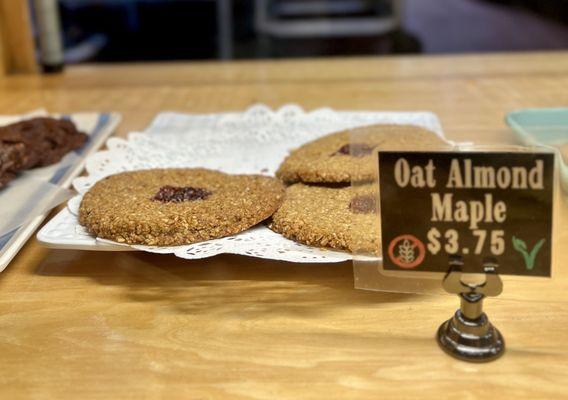 Oat Almond Maple Cookie
