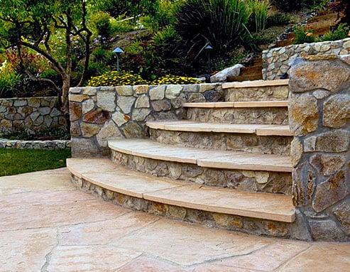 arizona flagstone stairs with tuscany stone walls