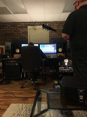 Tracking some guitar