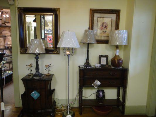 H & S Furniture & Lampshades