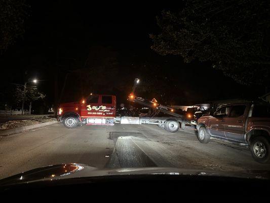 Jay's And Sons Towing Service