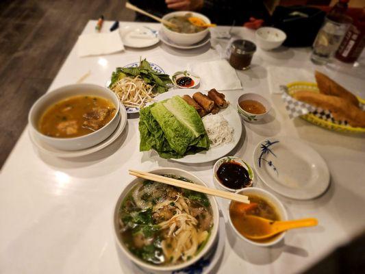 Dinner@Pho One Kapolei 11/10/2024. I see Hubby David Pho, on his Side, he ate all of his Pho w/Clear Noodles & Tendon & not sure?? LOL