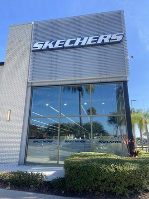 SKECHERS Warehouse Outlet
