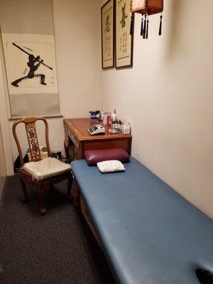 Our Studio City treatment room, small but cozy with everything you need to be comfortable -including free open parking.