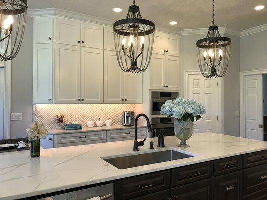 Woodmont Cabinets & Marble Today Quartz was installed in this Ponte Vedra, FL home