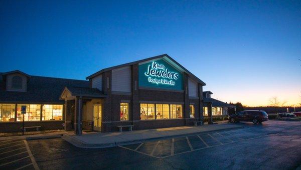 K Hollis Jewelers, Boutique & Wine Bar