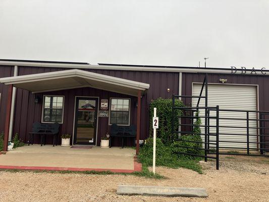 Dime Box Animal Clinic