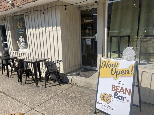 Harts & Flours Cafe with The Bean Bar