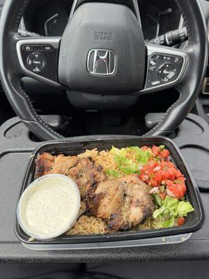 Bone-in chicken skewer plate w/ white sauce $10 (instagram: @issa.cheatday)