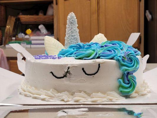 Unicorn ice-cream cake... website photo verses actual cake delivered.