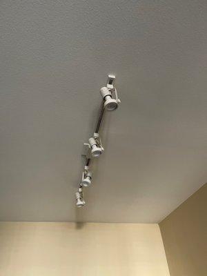 This is one of the lights they expect me to unscrew and take a bulb the Home Depot to find a similar one...