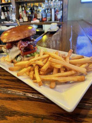 Bacon cheeseburger.
