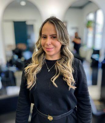 Vanessa specializes in blonding, coloring and balayage. Along with her amazing team looks forward to the opportunity to create.