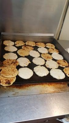 Pupusas $ 1.todos. Los miércoles