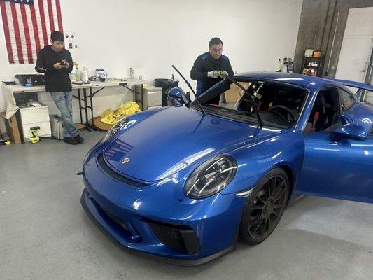 2018 Porsche GT3 OEM windshield replacement