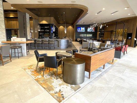 Seating Area and Bar